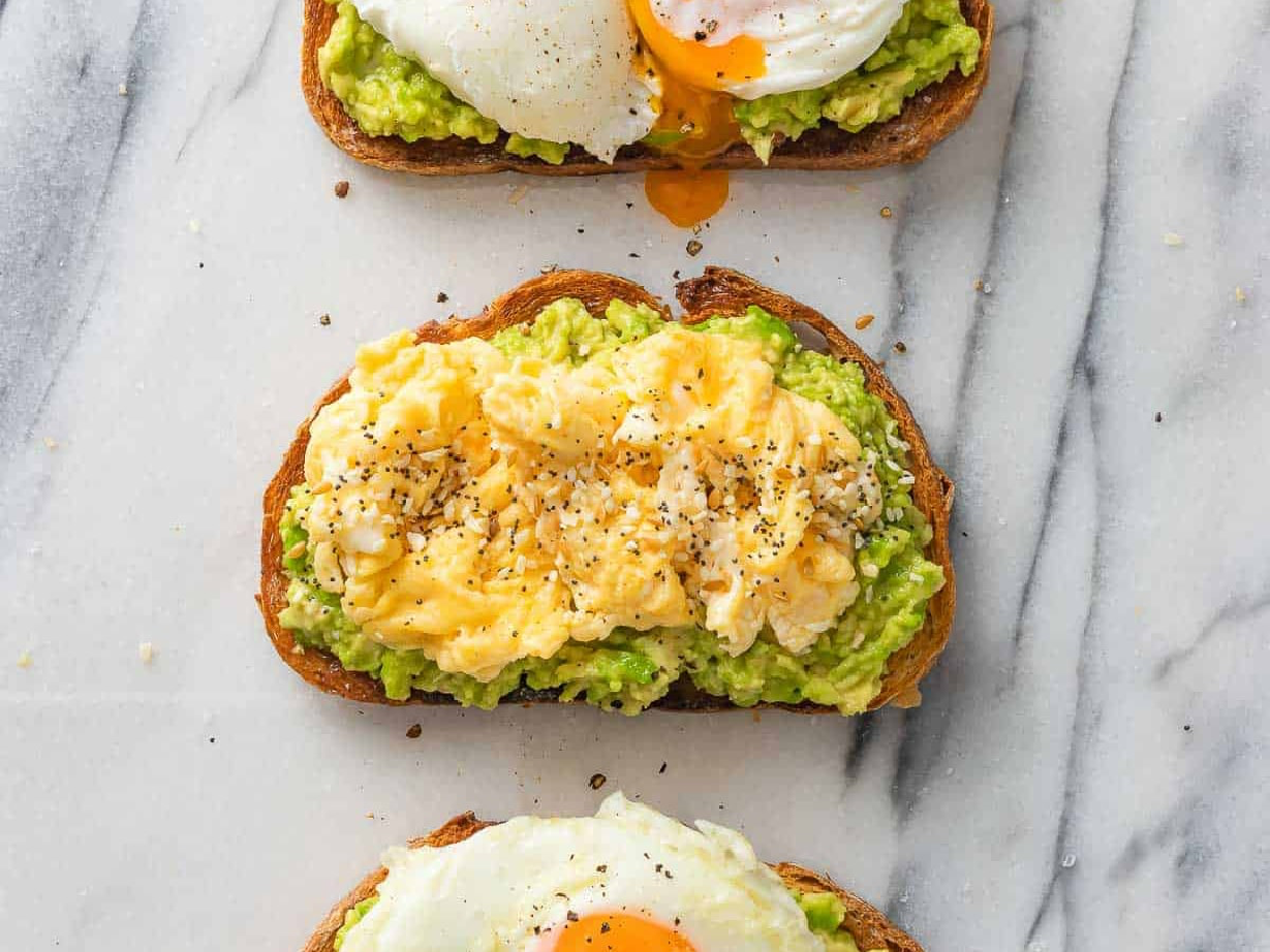 Tosta de Abacate com Ovos